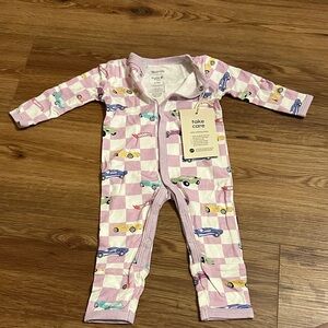 Hot Wheels X Kyte baby sparkles and speed onesie